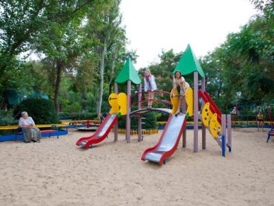 Полтава, детская площадка